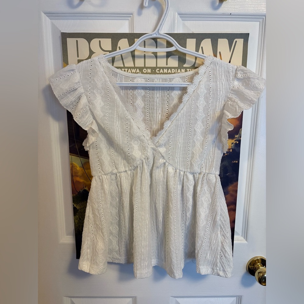 white lace ruffle sleeve top